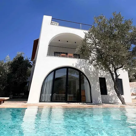 Traditional Kalkan With Private Pool And Gym Kaş
