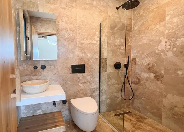 Traditional Kalkan With Private Pool And Gym